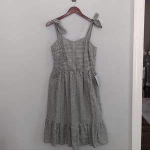 NEW Gal Meets Glam Nancy Dress Size 4 Olive  $158